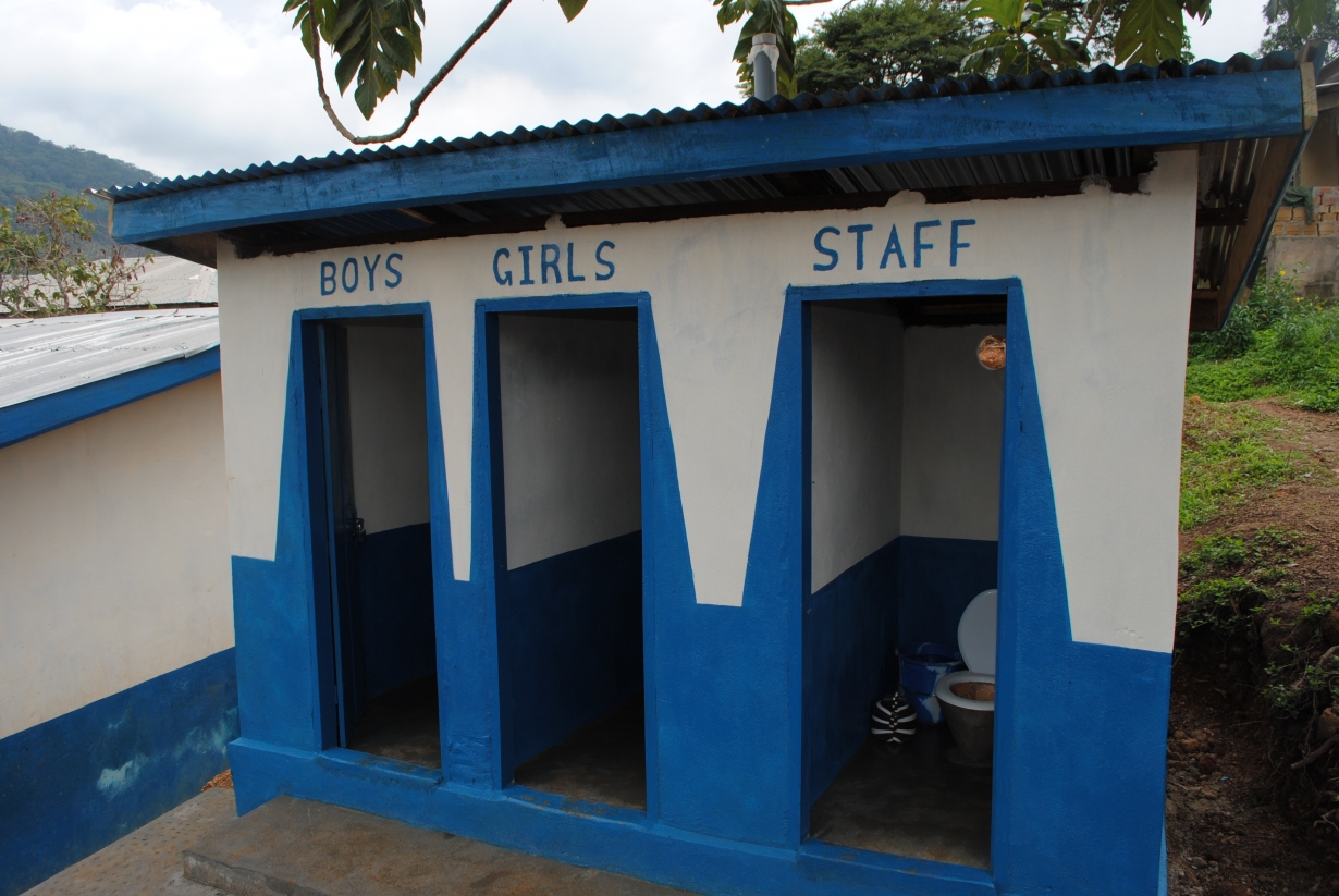 Latrines 2